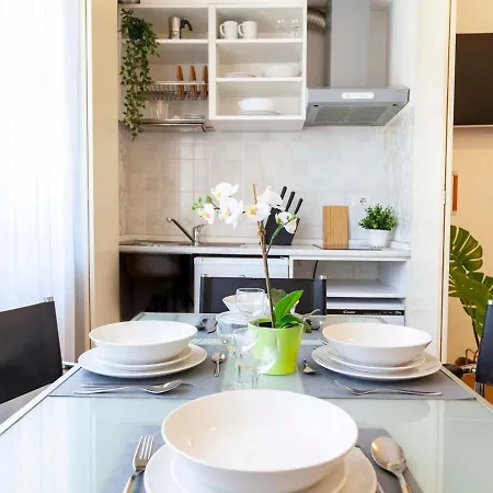 The Rent - Cozy Loft In Corso Sempione District Milan